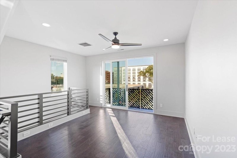 Property image 3 at 250 Domain Way, Charlotte, NC 28203