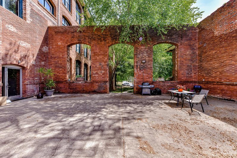 Property image 5 at 201 S Hoskins Road, Charlotte, NC 28208