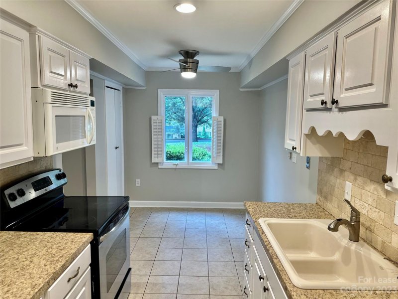 Property image 2 at 7014 Quail Hill Road, Charlotte, NC 28210