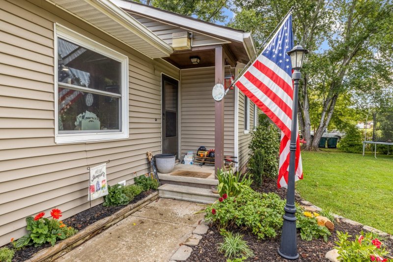 Property image 4 at 44 E Sugar Maple Drive, Hendersonville, NC 28739