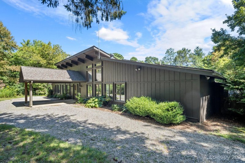 Property image 3 at 988 High Rock Acres Drive, Black Mountain, NC 28711