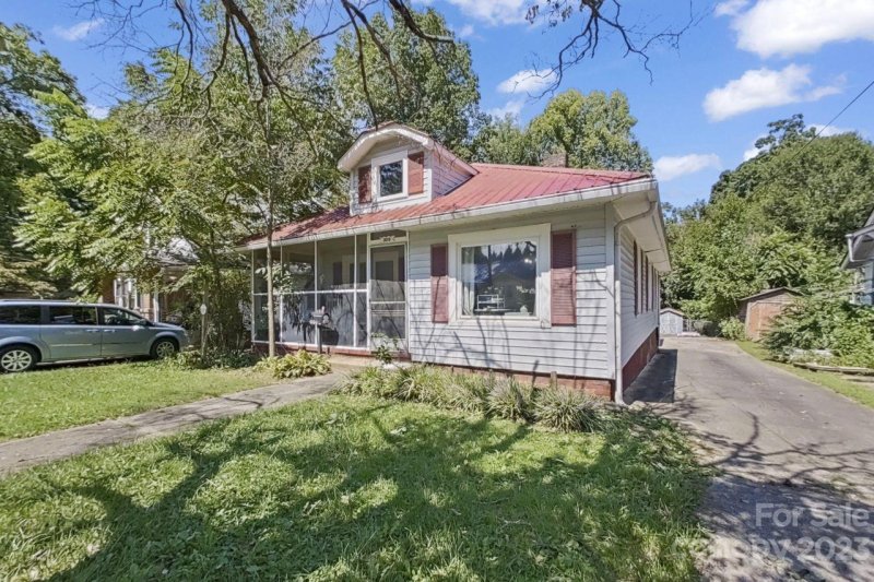 Property image 3 at 306 N Yadkin Avenue, Spencer, NC 28159