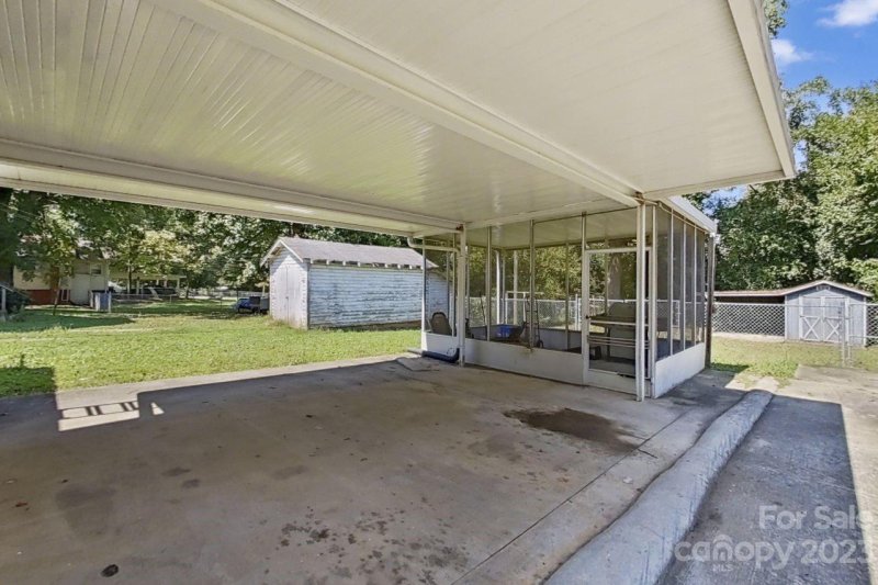 Property image 4 at 306 N Yadkin Avenue, Spencer, NC 28159