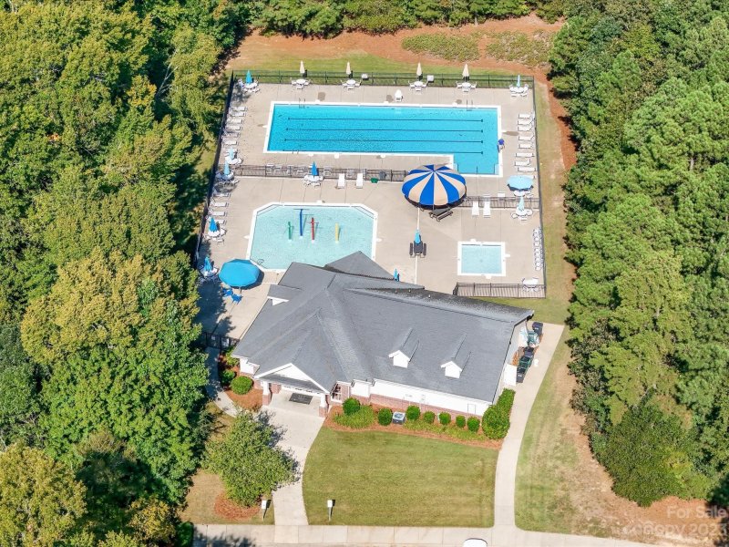 Property image 4 at 2306 Equestrian Drive, Matthews, NC 28105