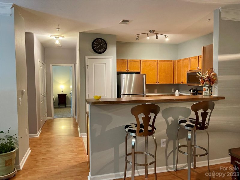 Property image 4 at 423 Appeldoorn Circle, Asheville, NC 28803