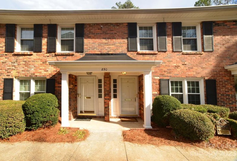 Property image 3 at 850 Mcalway Road, Charlotte, NC 28211