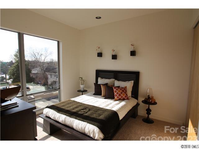 Property image 3 at 2116 Mcclintock Road, Charlotte, NC 28205