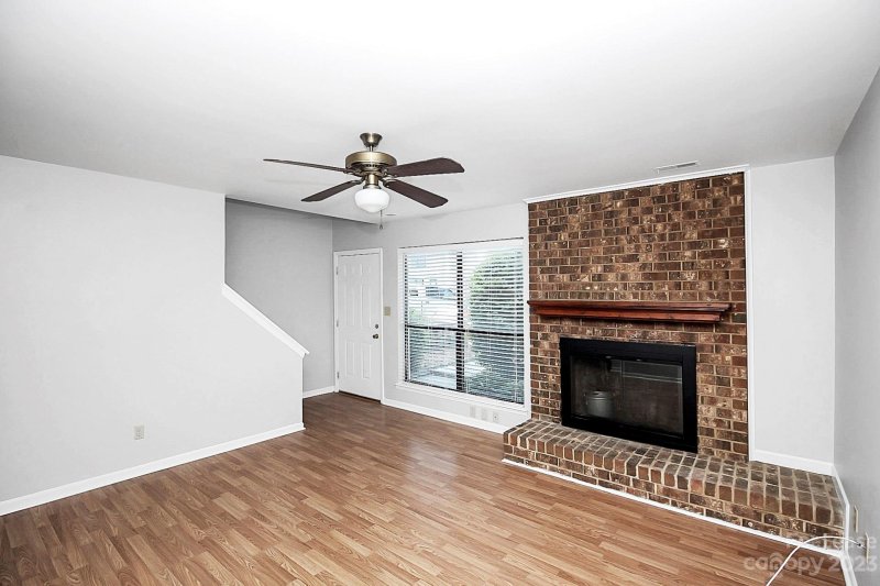 Property image 2 at 10913 Carmel Crossing Road, Charlotte, NC 28226