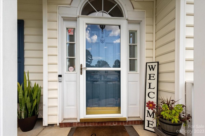 Property image 3 at 132 Spring Grove Drive, Mooresville, NC 28117