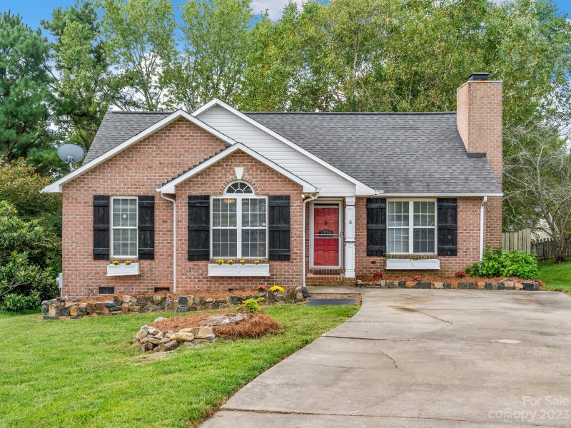 Property image 2 at 4910 Valley Trail Court, Concord, NC 28025