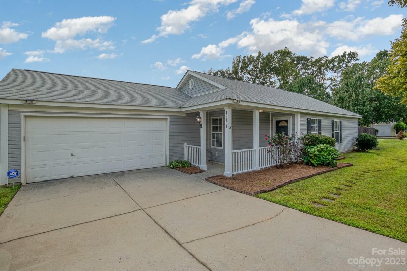 Property image 2 at 12151 Stewarts Crossing Drive, Charlotte, NC 28215