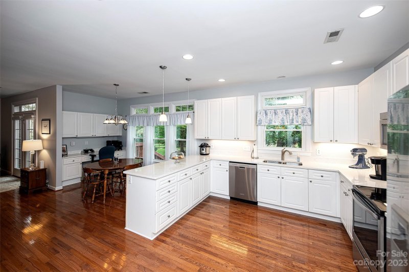 Property image 5 at 5001 Biltmore Forest Drive, Matthews, NC 28105