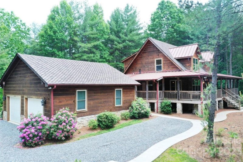 Property image 2 at 1642 Nob Hill Lane, Collettsville, NC 28611