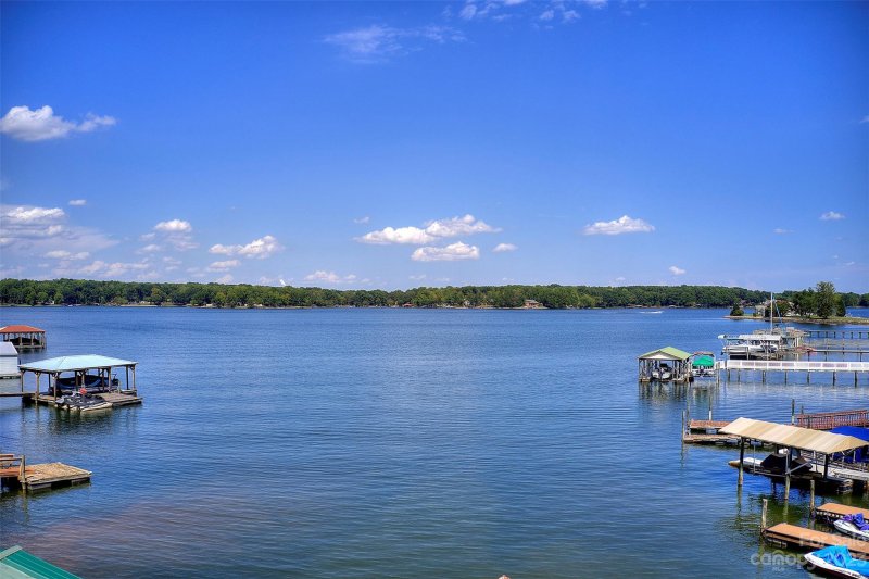 Property image 3 at 4954 Moonlite Bay Drive, Sherrills Ford, NC 28673