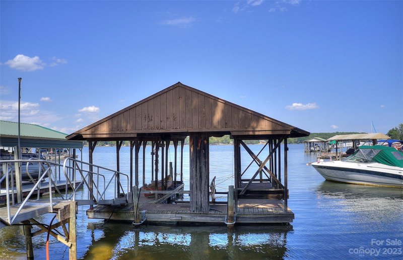 Property image 4 at 4954 Moonlite Bay Drive, Sherrills Ford, NC 28673