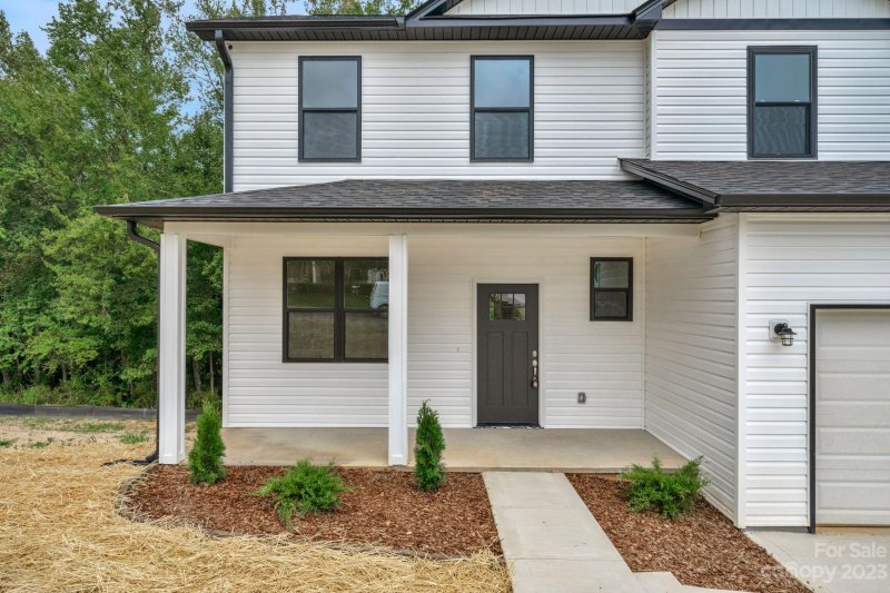 Property image 4 at 4012 Hereford Lane, Dallas, NC 28034