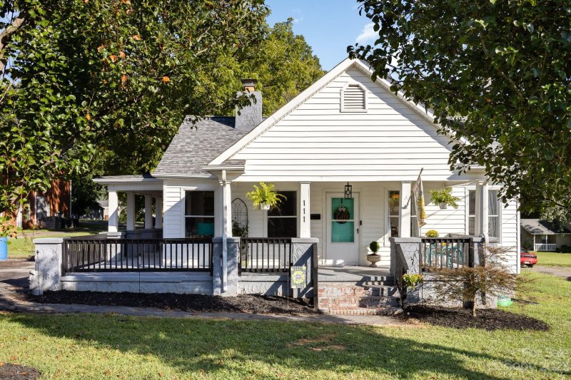 Property image 2 at 111 E Church Street, Stanley, NC 28164