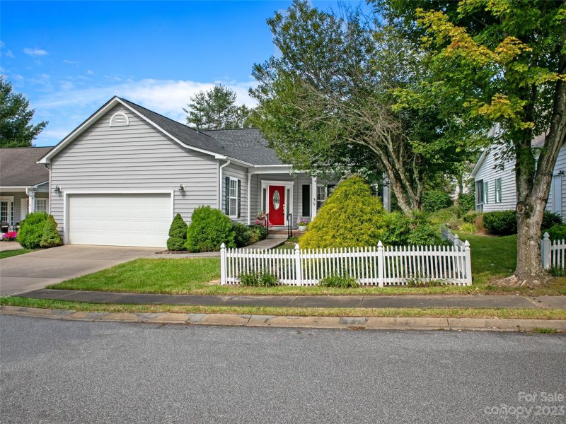 Property image 2 at 54 Cambridge Drive, Brevard, NC 28712