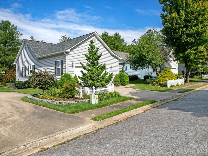 Property image 5 at 54 Cambridge Drive, Brevard, NC 28712