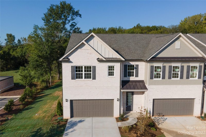 111 Heathbrook Lane