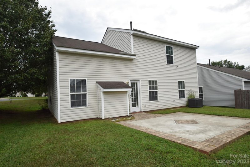 Property image 3 at 1938 Sunset Village Drive, Charlotte, NC 28216