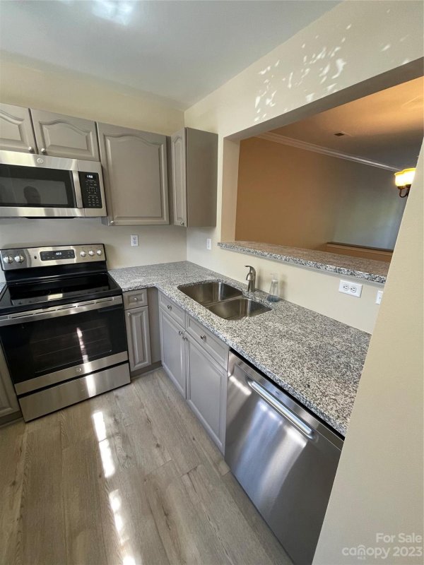 Property image 4 at 3709 Melrose Cottage Drive, Matthews, NC 28105