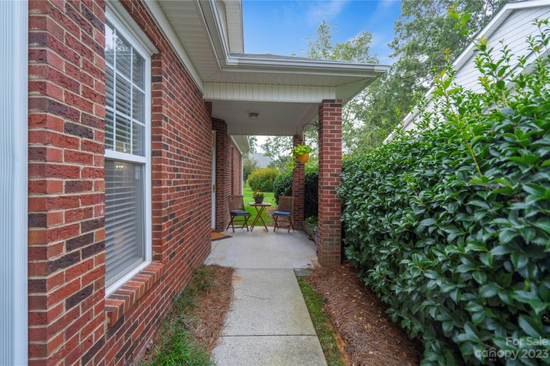 Property image 3 at 13327 Mint Lake Drive, Matthews, NC 28105