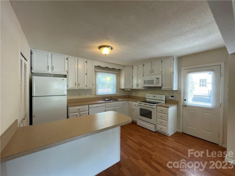 Property image 2 at 13417 Four Oaks Lane, Matthews, NC 28105