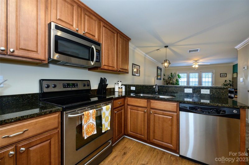 Property image 5 at 1330 Green Oaks Lane, Charlotte, NC 28205