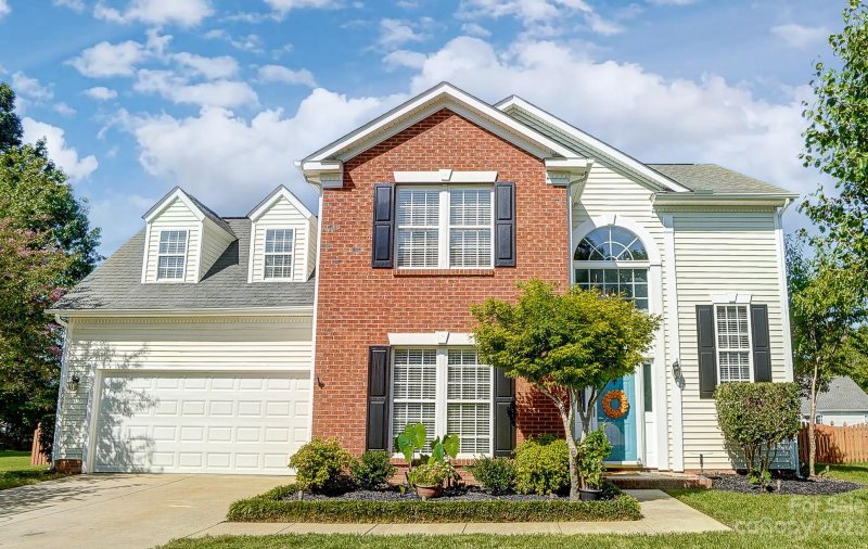 Property image 2 at 8021 Sheckler Lane, Matthews, NC 28104