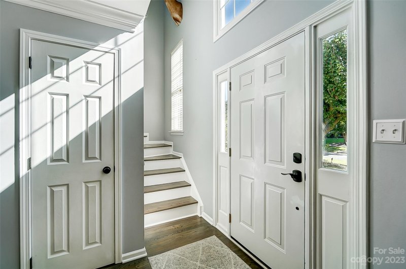 Property image 3 at 8021 Sheckler Lane, Matthews, NC 28104