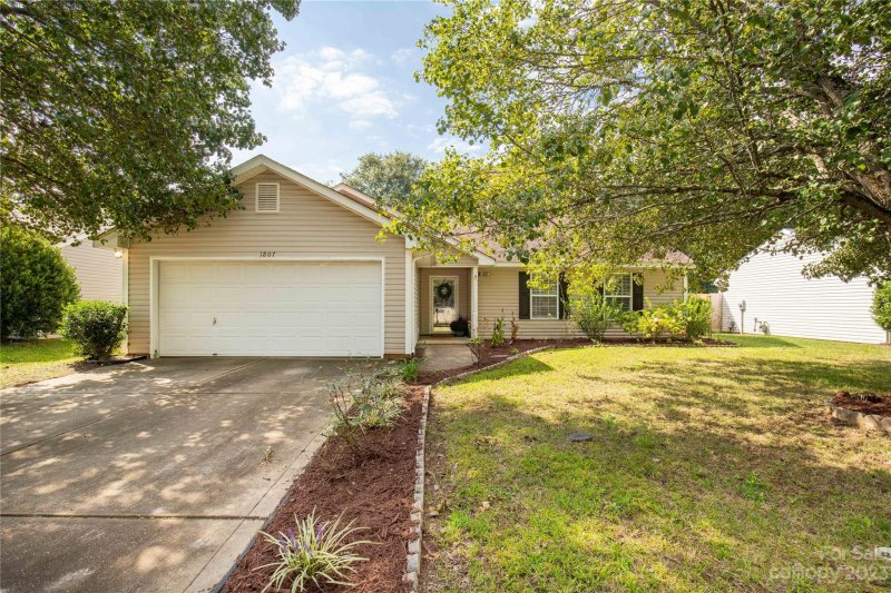 1807 Baylor Drive