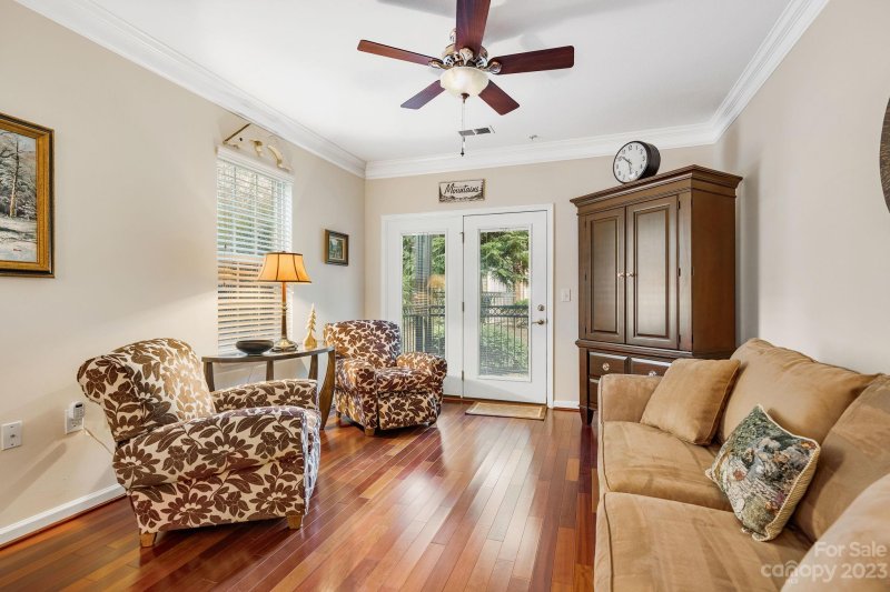 Property image 3 at 611 Appeldoorn Circle, Asheville, NC 28803