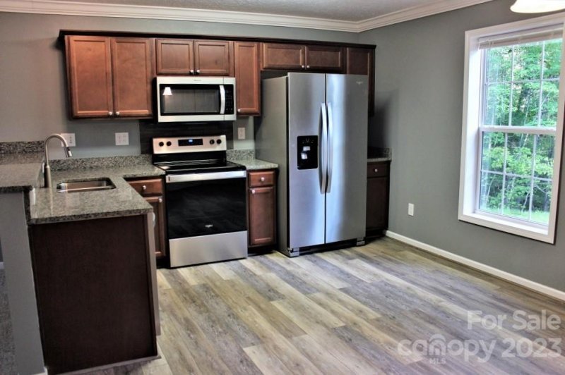 Property image 5 at 27 Meerkat Lane Lane, Sylva, NC 28779