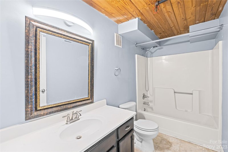 Property image 3 at 201 Hoskins Road, Charlotte, NC 28208