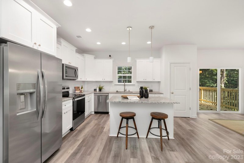 Property image 3 at 3719 Oakwood Road, Charlotte, NC 28269