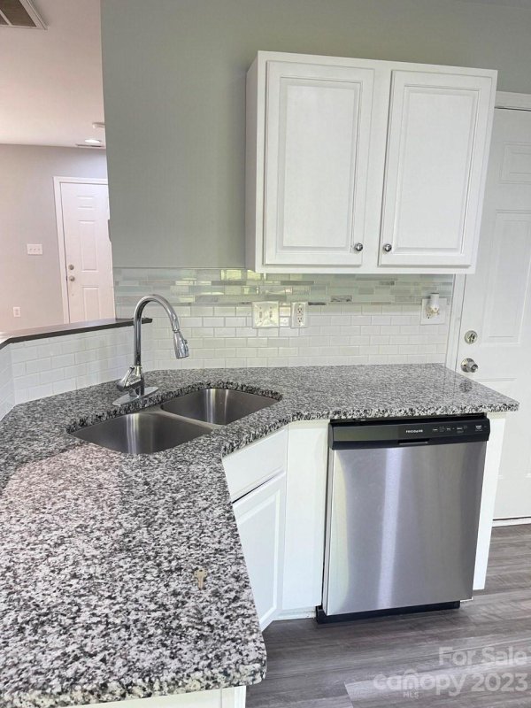 Property image 4 at 8714 Brookstead Meadow Court, Charlotte, NC 28215