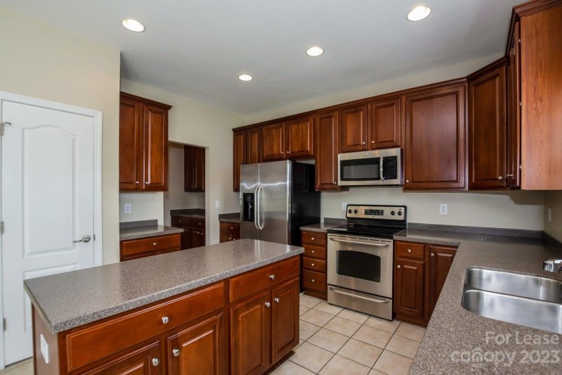 Property image 3 at 13320 Eastfield Village Lane, Charlotte, NC 28269