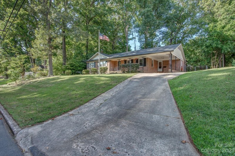 Property image 4 at 1021 Nottingham Drive, Gastonia, NC 28054