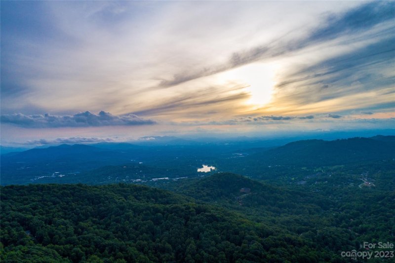 Property image 4 at 48 Longspur Lane, Asheville, NC 28804