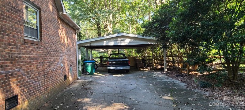 Property image 4 at 2400 Connemara Drive, Matthews, NC 28105