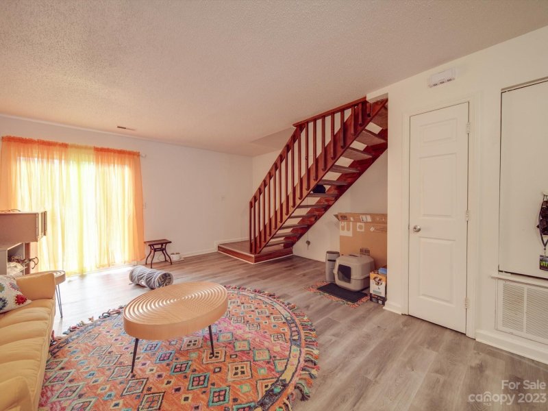 Property image 4 at 4044 Briarhill Drive, Charlotte, NC 28215