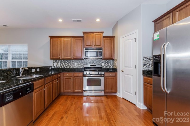 Property image 3 at 9906 Loughlin Lane, Charlotte, NC 28273