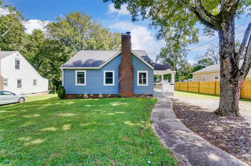 Property image 2 at 3126 Morson Street, Charlotte, NC 28208