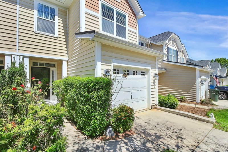 Property image 4 at 725 Winding Way, Rock Hill, SC 29732