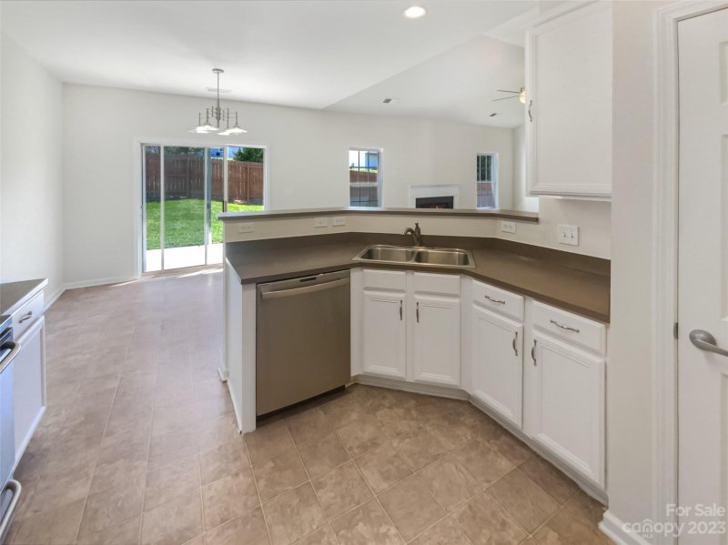 Property image 4 at 1004 Reigate Road, Charlotte, NC 28262