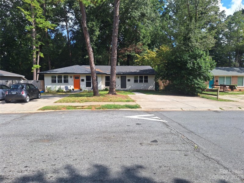 Property image 2 at 1751 Herrin Avenue, Charlotte, NC 28205