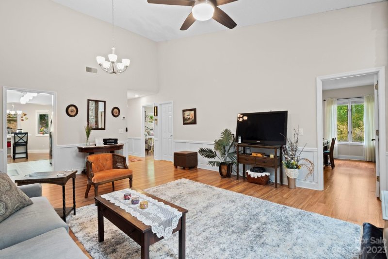 Property image 5 at 104 Live Oak Lane, Hendersonville, NC 28791