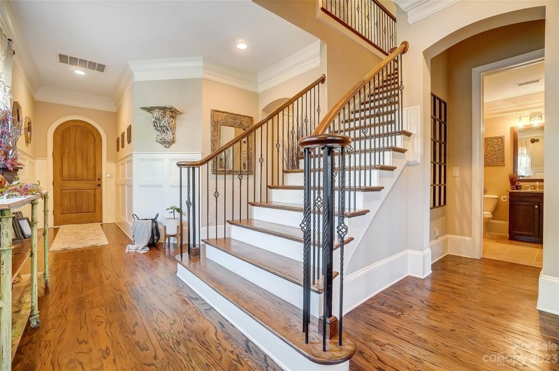 Property image 5 at 5011 Vernet Lane, Charlotte, NC 28210