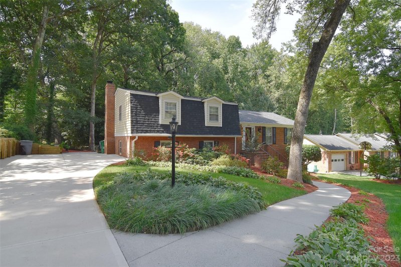 Property image 3 at 7201 Chapparall Lane, Charlotte, NC 28215